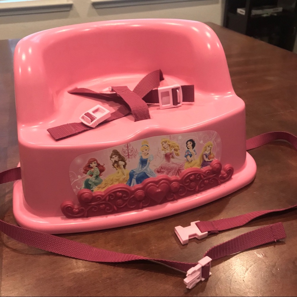 🚫SOLD🚫 Disney Princesses booster seat